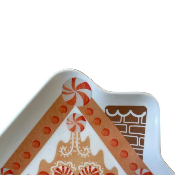 Cupcakes & Cashmere GINGERBREAD HOUSE Melamine Snack Plates Set of 4 New - Picture 6 of 10